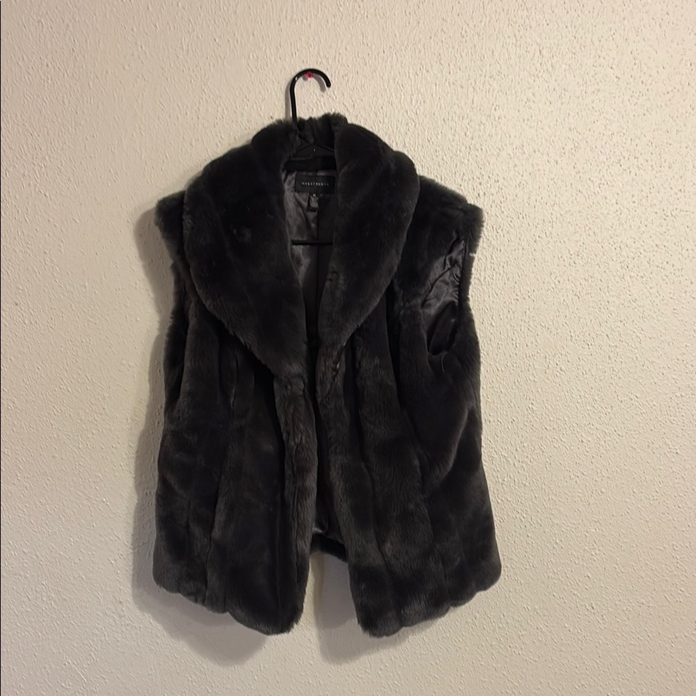 Investments Faux Fur Vest in Dark Gray